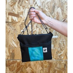 BOLSO PEQUEÑO NEGRO ESTAMPADO
