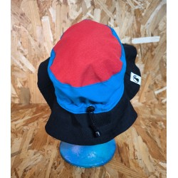 GORRO BUCKET NEGRO AZUL ROJO