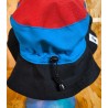 GORRO BUCKET NEGRO AZUL ROJO